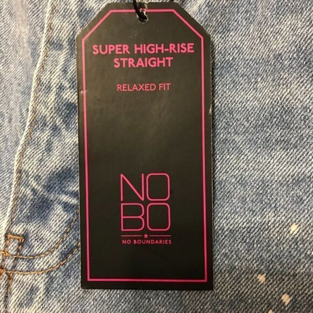 No Boundaries Super High Rise Straight distrerssed jeans size 13 nwt - Picture 3 of 7